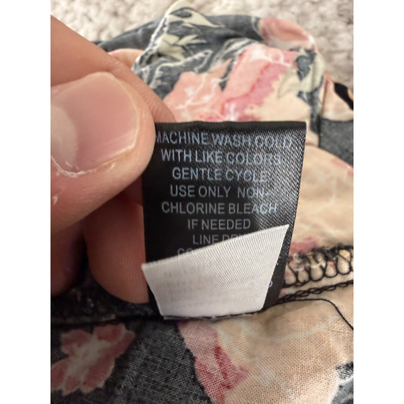 Torrid Plus Size 1X Dark Floral Print Casual Mini A Line Skirt Pull On - Picture 7 of 8